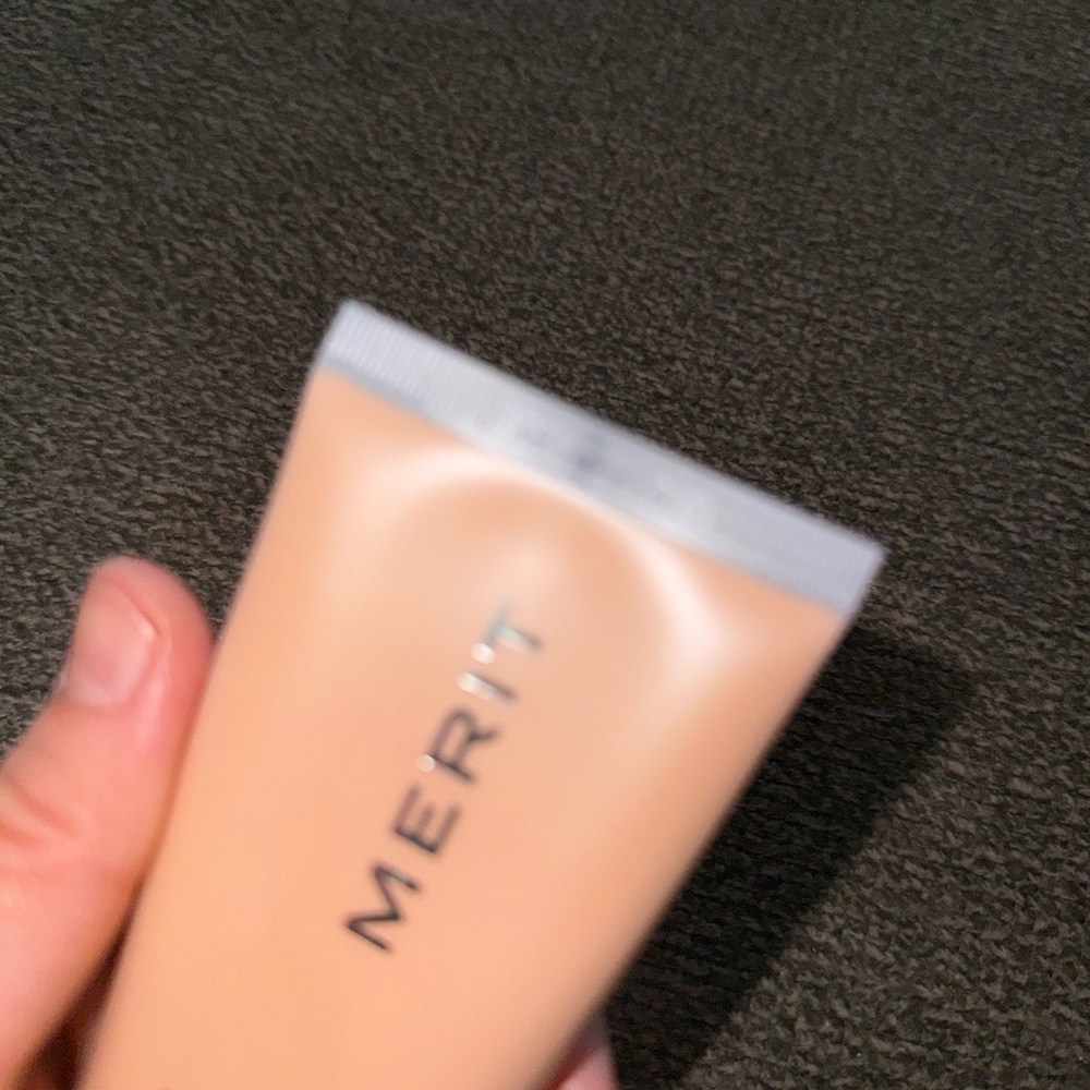 MERIT The Uniform Tinted Mineral Sunscreen - Cream color 28 - Picture 13 of 13